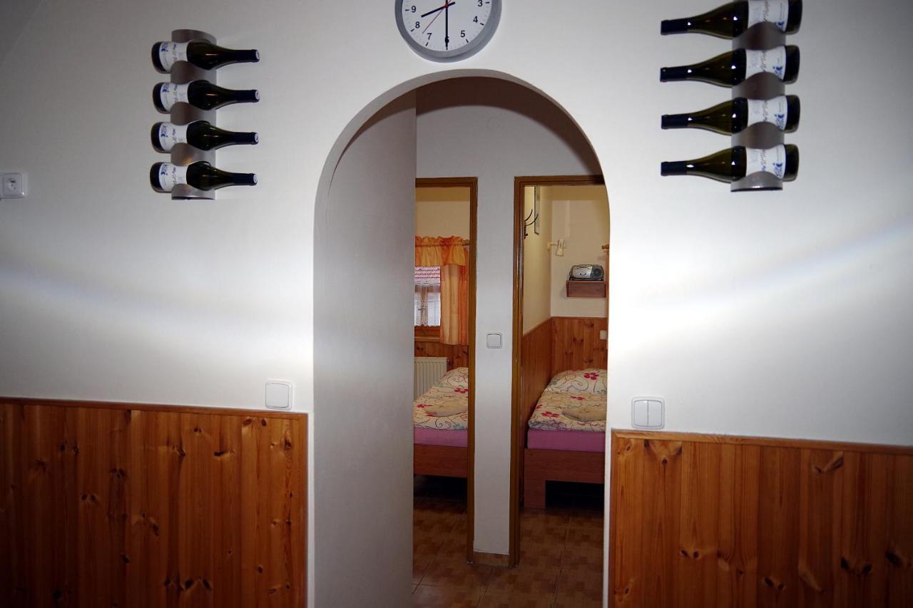Apartamento Sklep U Veselych Mutěnice Exterior foto